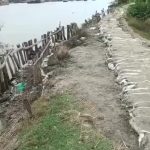 নদী বাঁধের বেহাল দশা, আতঙ্কে উপকূলের বাসিন্দারা